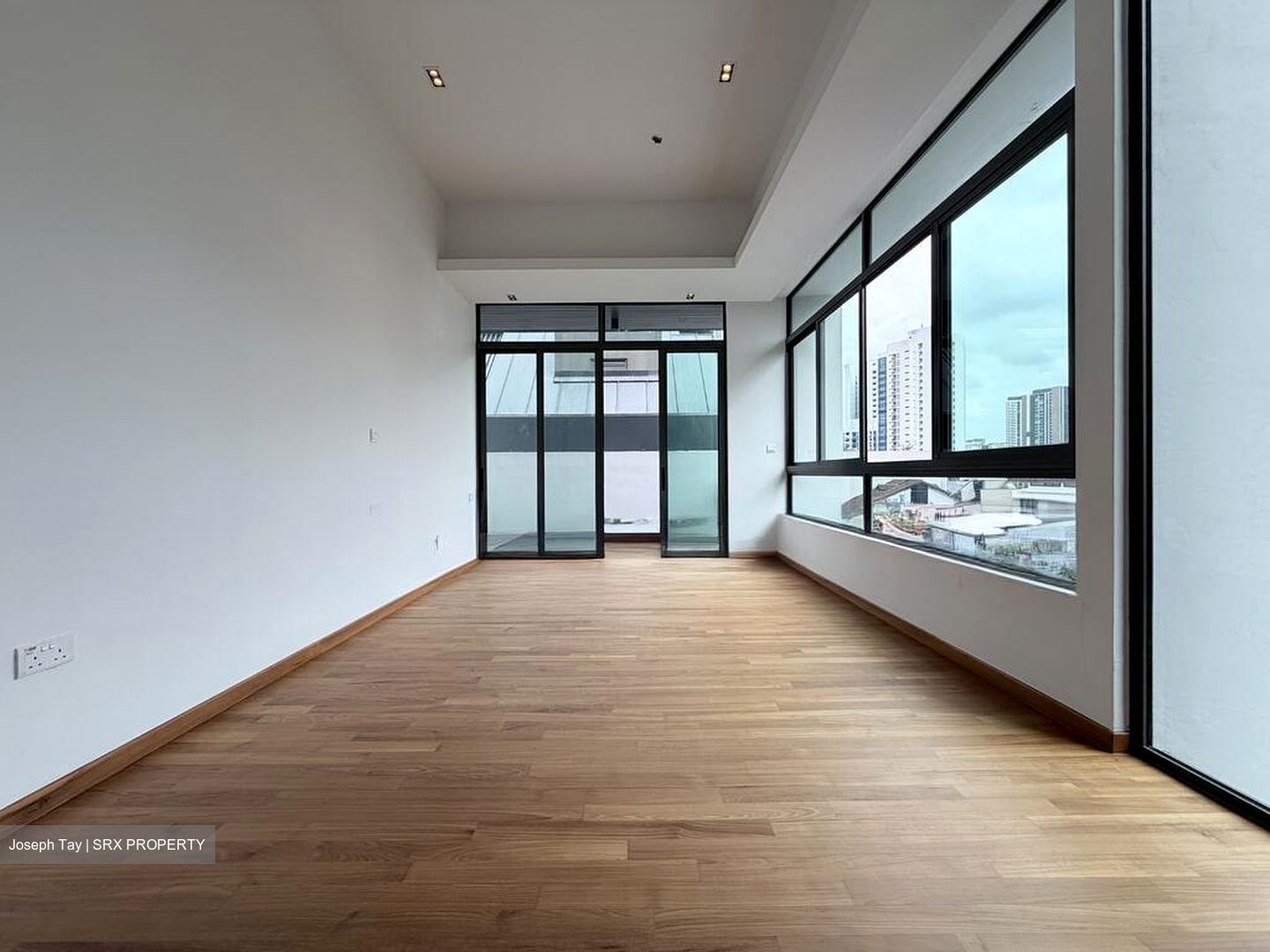 East Coast Avenue (D15), Terrace #518807821